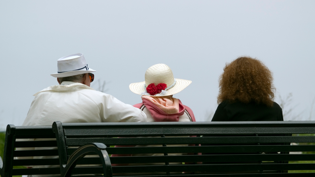 4 Ways to Help Your Parents Aging in Place